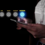 En este artículo se aborda la importancia del tiempo de carga en el diseño web y cómo este afecta la experiencia del usuario al navegar por una página web.